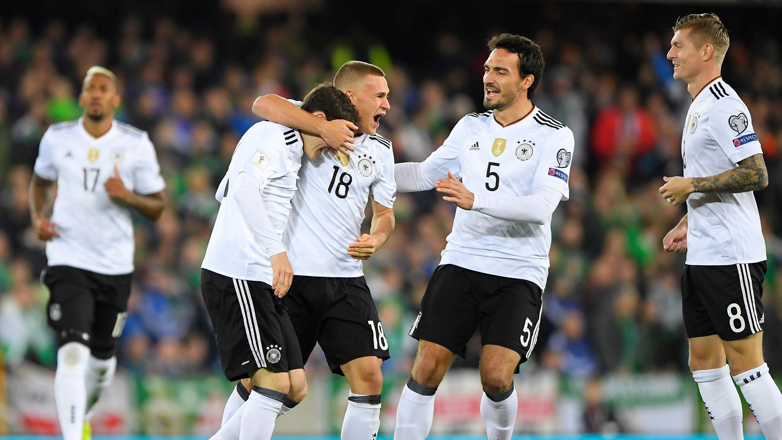Австрия германия 2. Германия 2021. Сборная Германии по футболу отбор на евро. Негр в сборной Германии по футболу. Германия и Австрия.